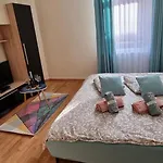 Happy Mood מלון דירות