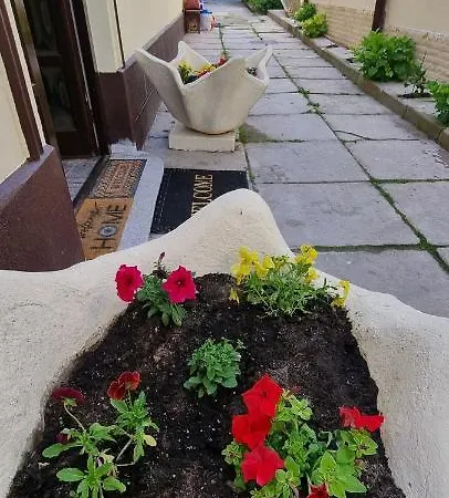 Happy Mood Aparthotel 3*