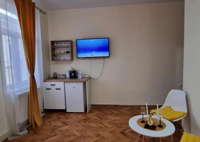 Happy Mood Aparthotel 3*