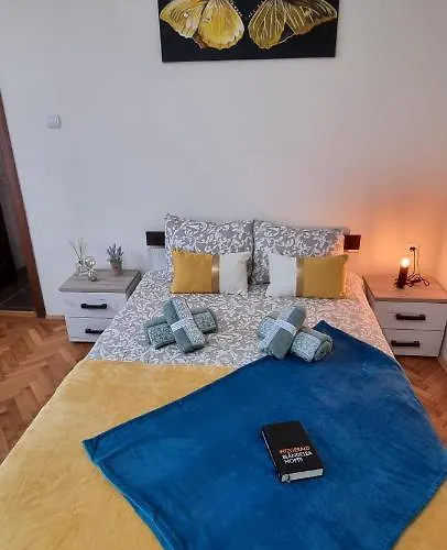 Aparthotel Happy Mood 3*