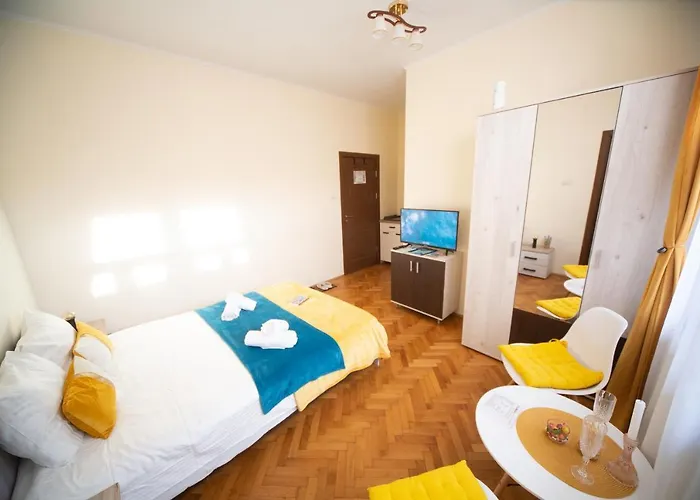 Aparthotel Happy Mood 3*