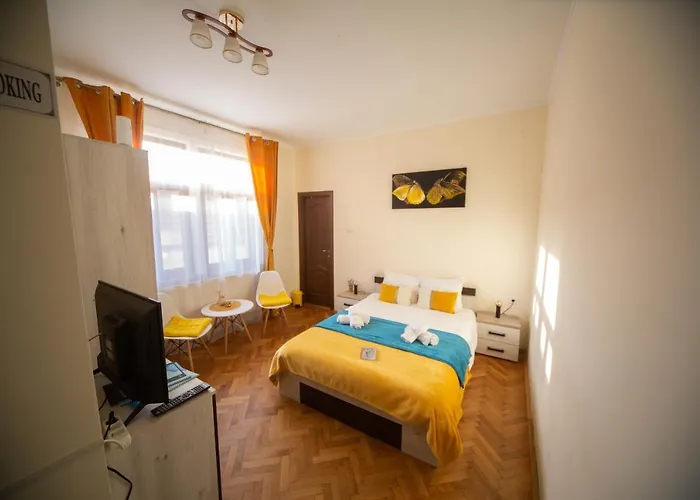 Happy Mood Aparthotel 3*